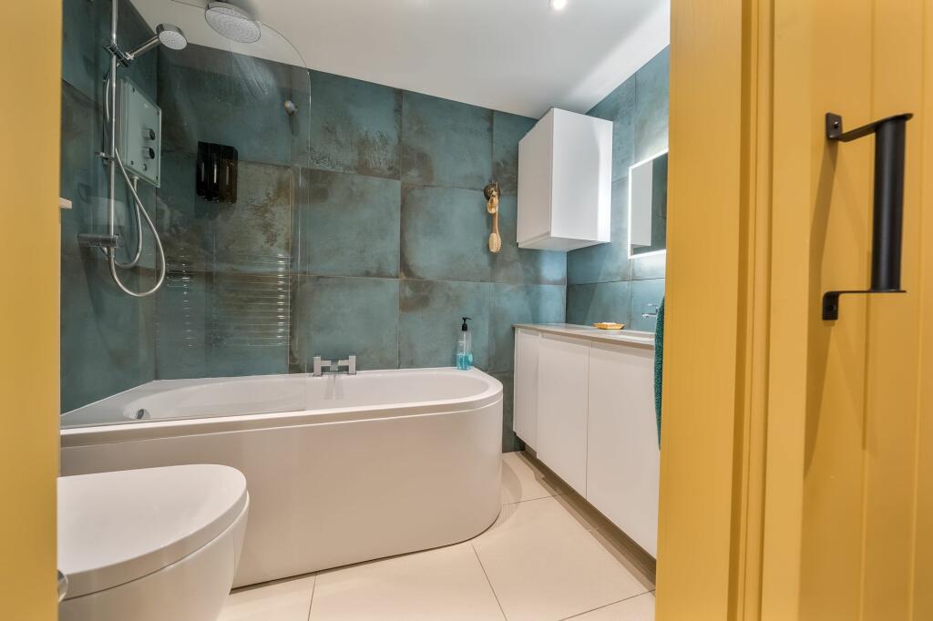 Additional image 12 of Devonshire Road, Weston-Super-Mare. Ideally Suited for Dual Occupation