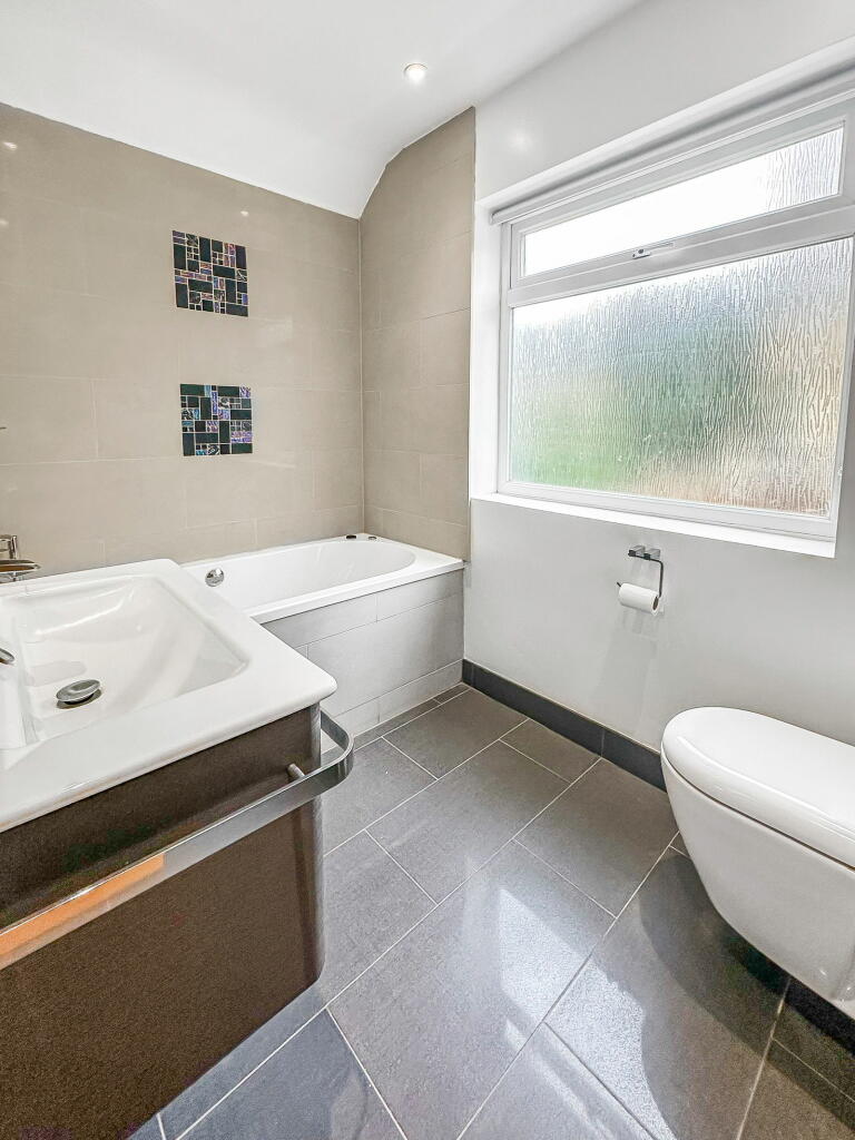 Additional image 21 of Merewood Close, Bromley, BR1 2AN