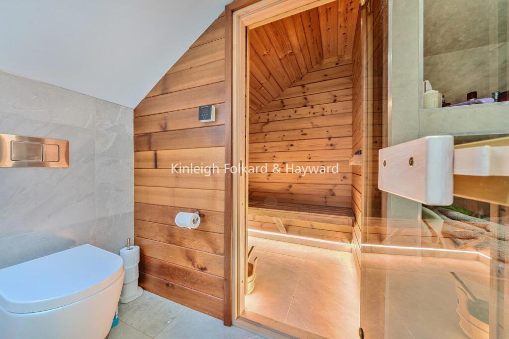 Additional image 15 of Farnaby Road, Bromley