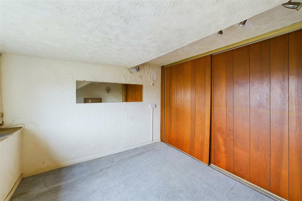 Additional image 17 of HOUSE | BASIC UPDATING | WRAXALL