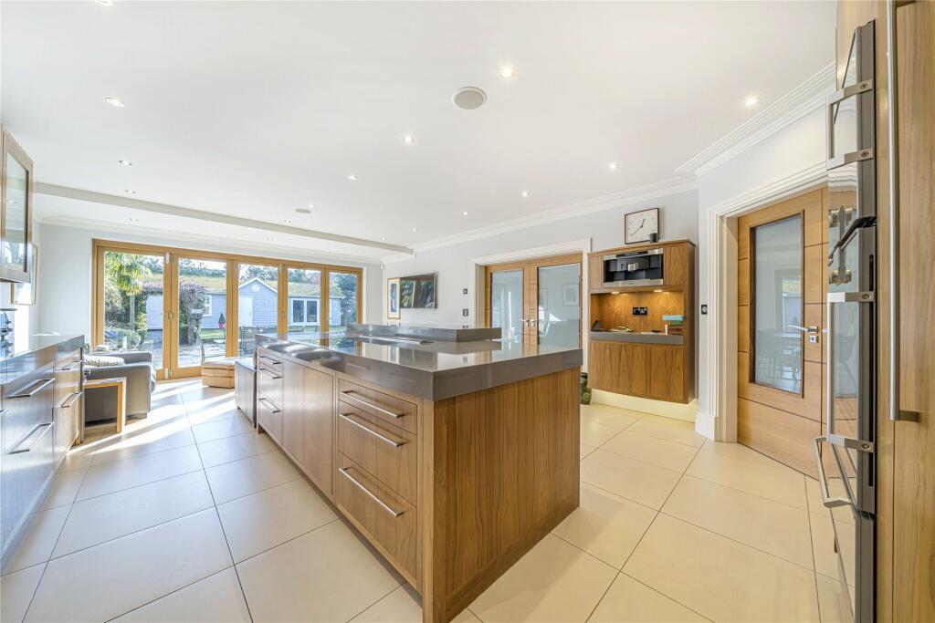 Additional image 11 of The Glen, Farnborough Park