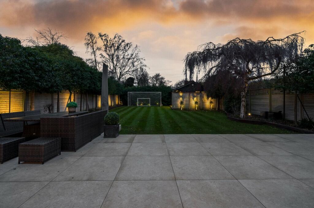 Additional image 36 of Sutherland Avenue, Petts Wood, BR5