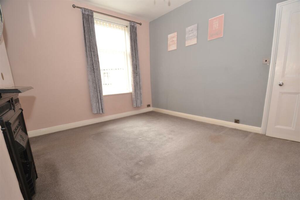 Additional image 9 of Bradford Road, Oakenshaw
