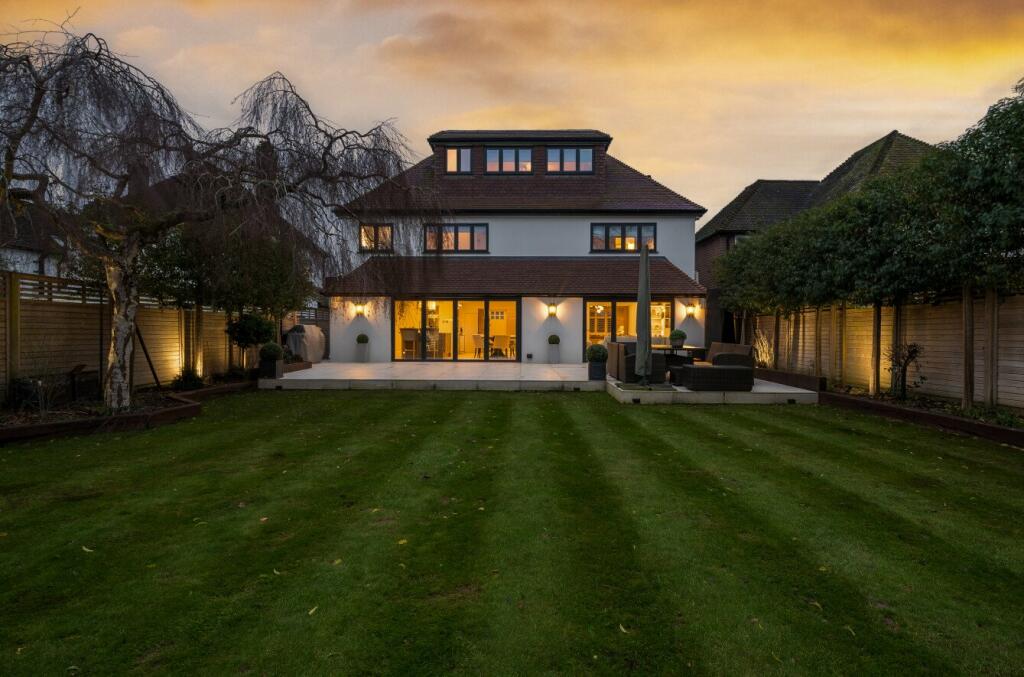 Additional image 43 of Sutherland Avenue, Petts Wood, BR5