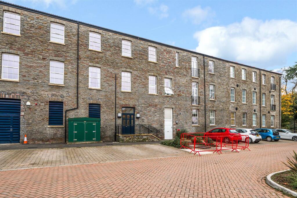 Additional image 2 of Captains Gardens, Fishponds