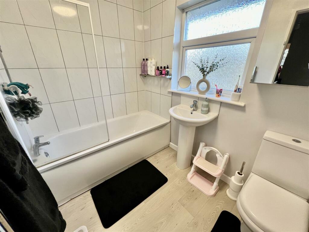 Additional image 11 of Family Home in Cul-de-sac Location