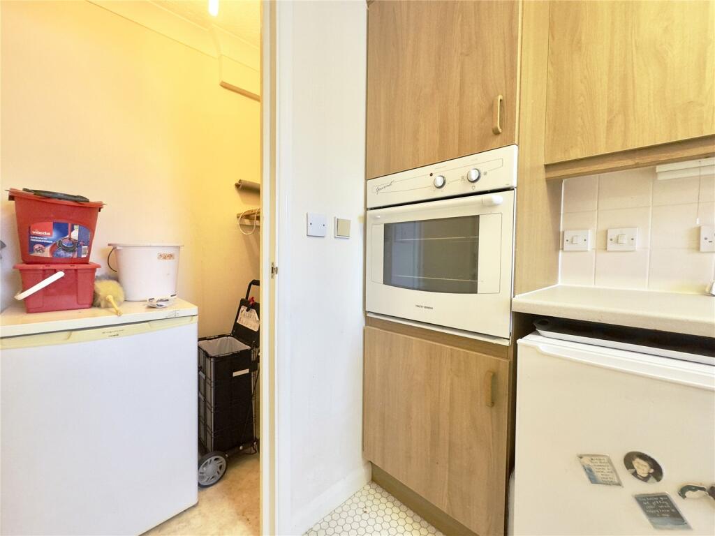 Additional image 16 of Oakleigh Close, Swanley, Kent, BR8