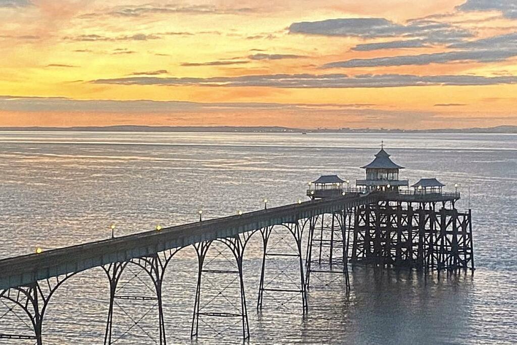Additional image 11 of Prime location on Clevedon Seafront
