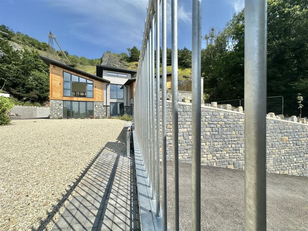 Additional image 79 of Valley View, Tuttors Hill, Cheddar