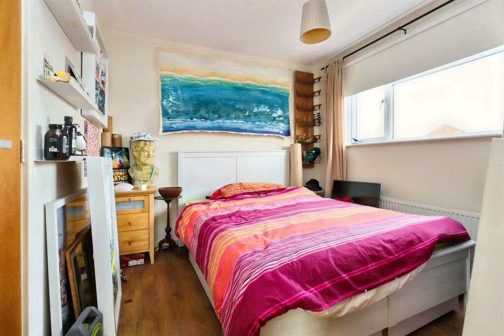 Additional image 7 of Adjacent to coastal walks in Clevedon