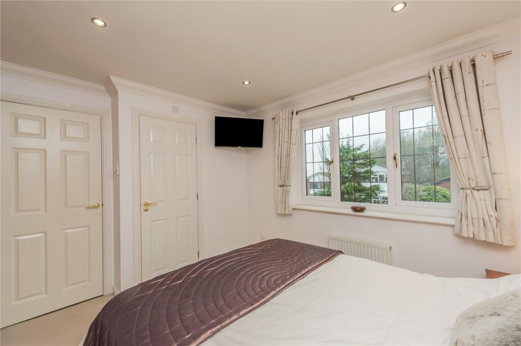 Additional image 10 of Southcroft Avenue, Birkenshaw, Bradford, BD11