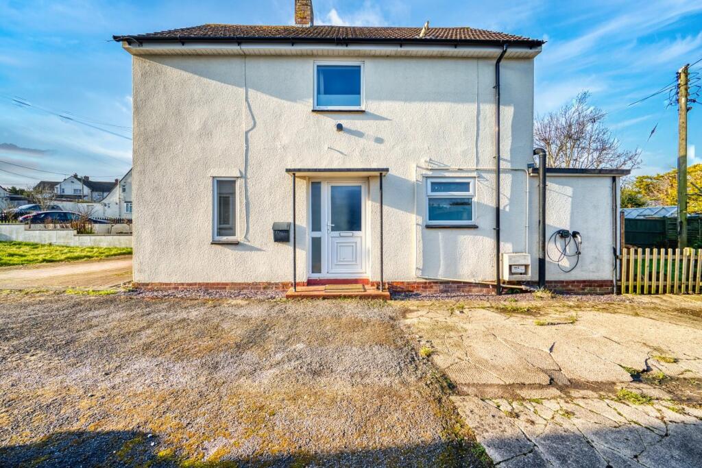 Additional image 8 of Spacious 1950s two bedroom home in Locking Village
