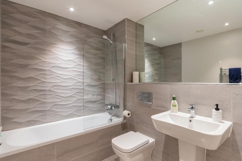 Additional image 17 of The Gateway, Redcliffe