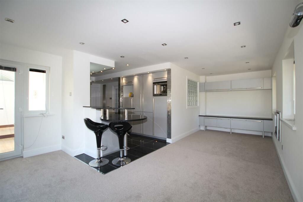 Additional image 5 of Heatherside, Baildon, Shipley