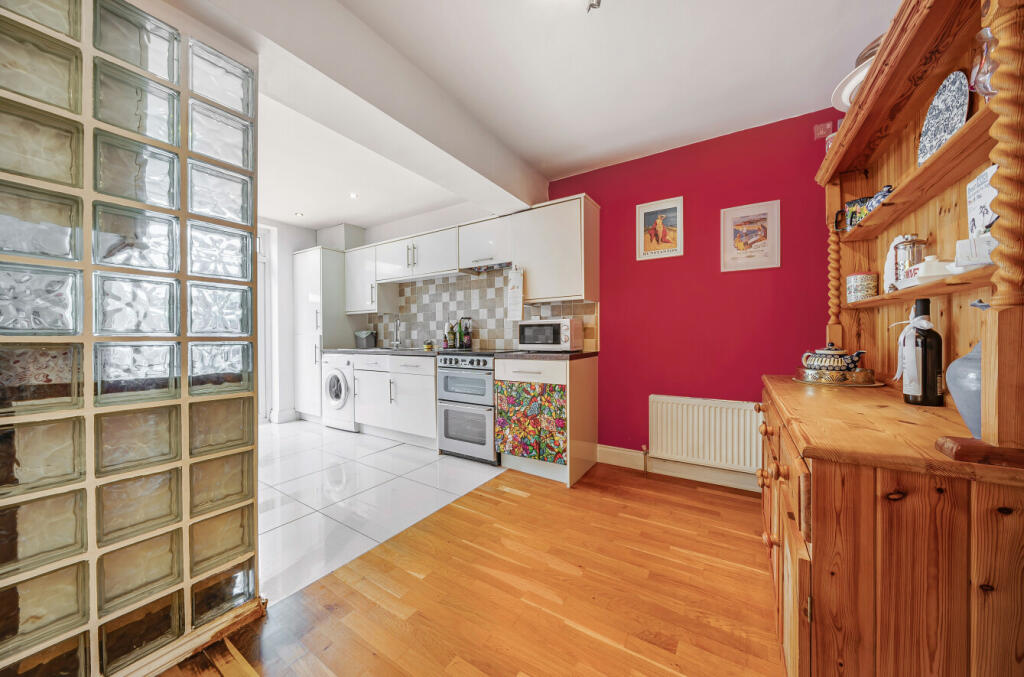 Additional image 8 of Crest View Drive, Petts Wood, BR5