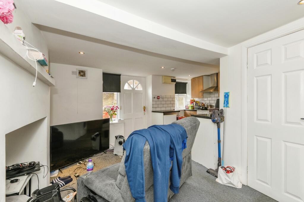 Additional image 9 of 2 Wharf Street, Shipley, BD17