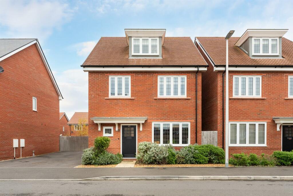 Additional image 26 of Moorhen Road, Yatton - PERFECT FAMILY HOME