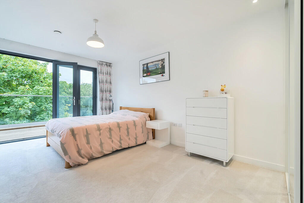 Additional image 6 of Knoll Rise, Orpington