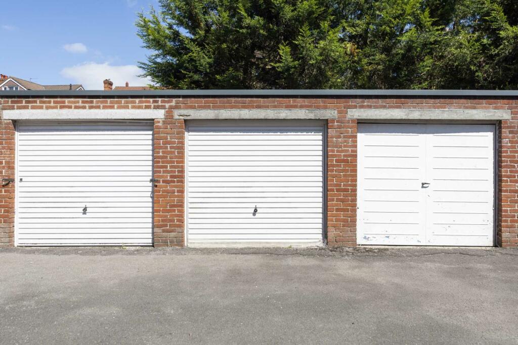 Additional image 4 of Cairns Road, Westbury Park