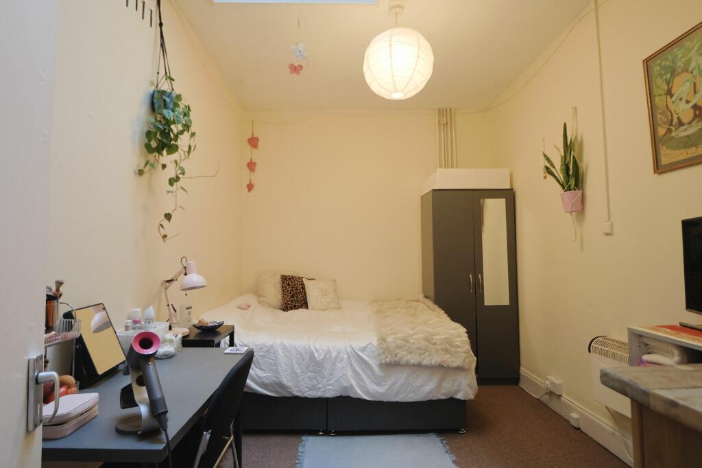 Additional image 3 of Top Floor Flat, 2 Harcourt Road, Bristol