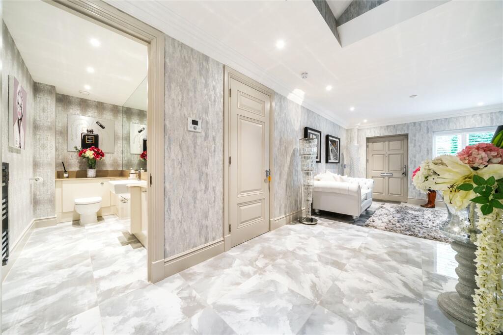 Additional image 30 of Willoughby Lane, Bromley