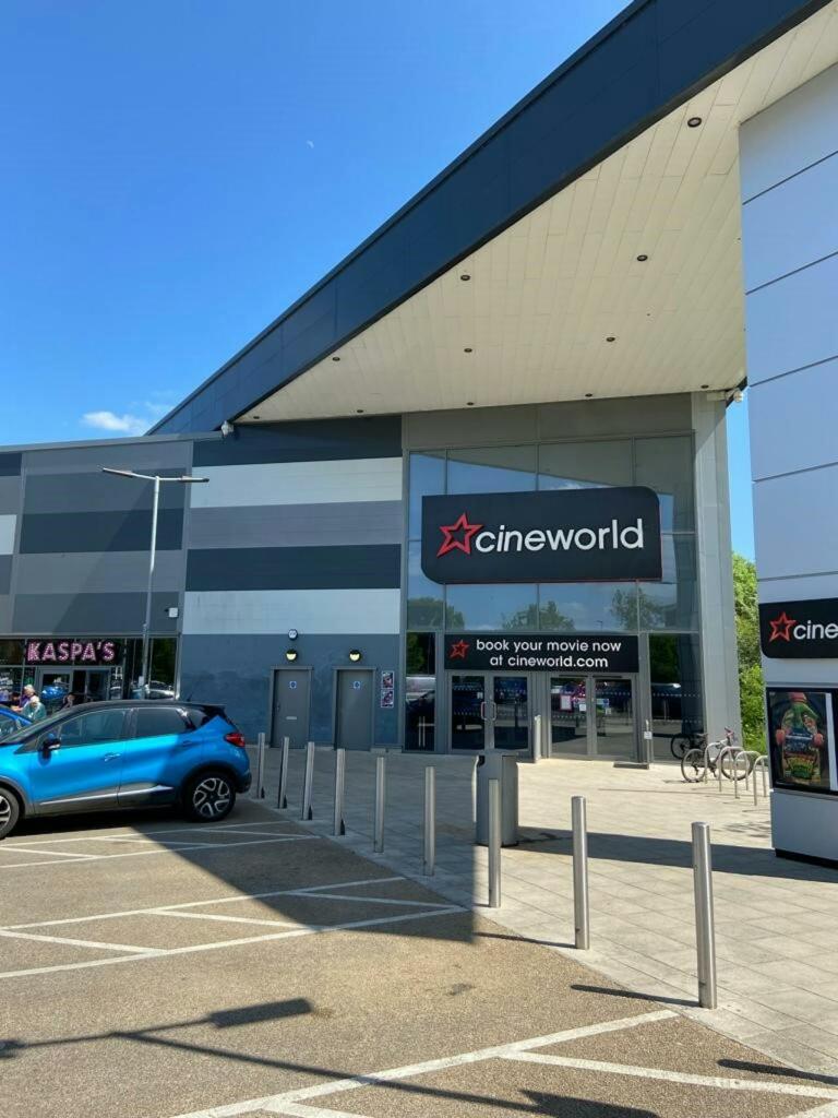 Additional image 4 of UNIT 11 RIVERSIDE RETAIL PARK, Yate, BS37 4AY