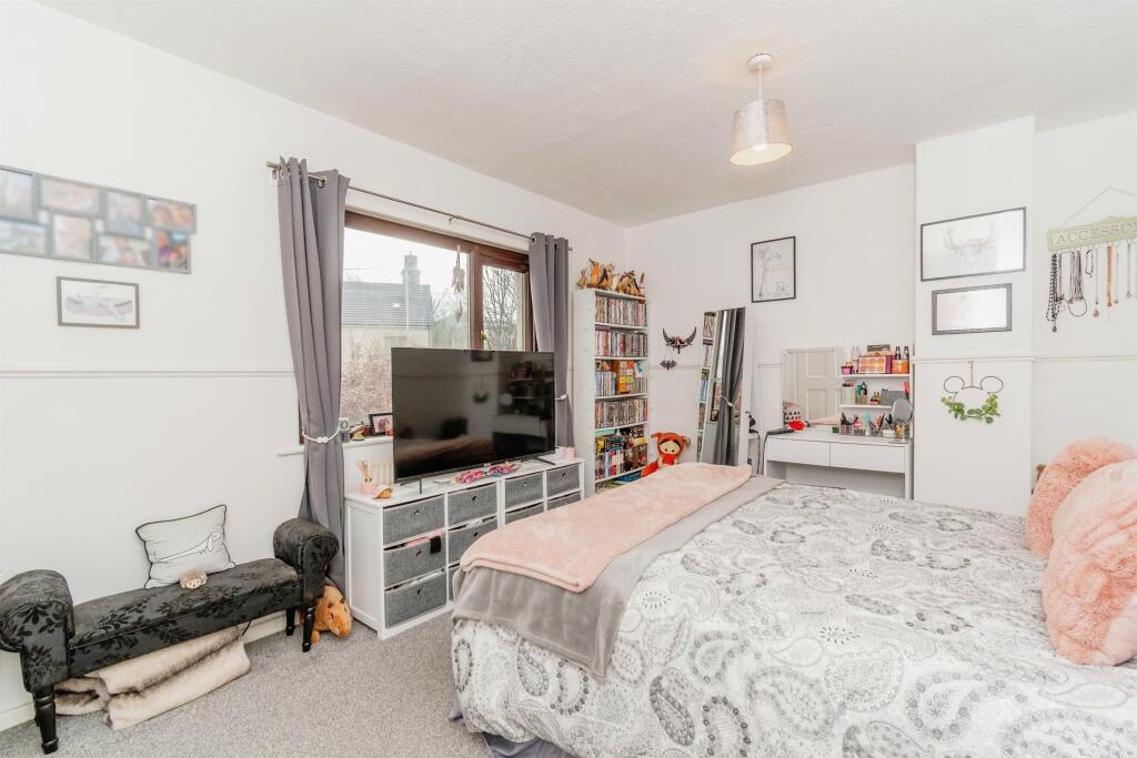 Additional image 8 of Aireview Crescent, Baildon, Shipley