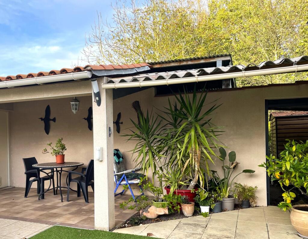 Primary image of Saint-Pardoult, Poitou-Charentes, 17400, France