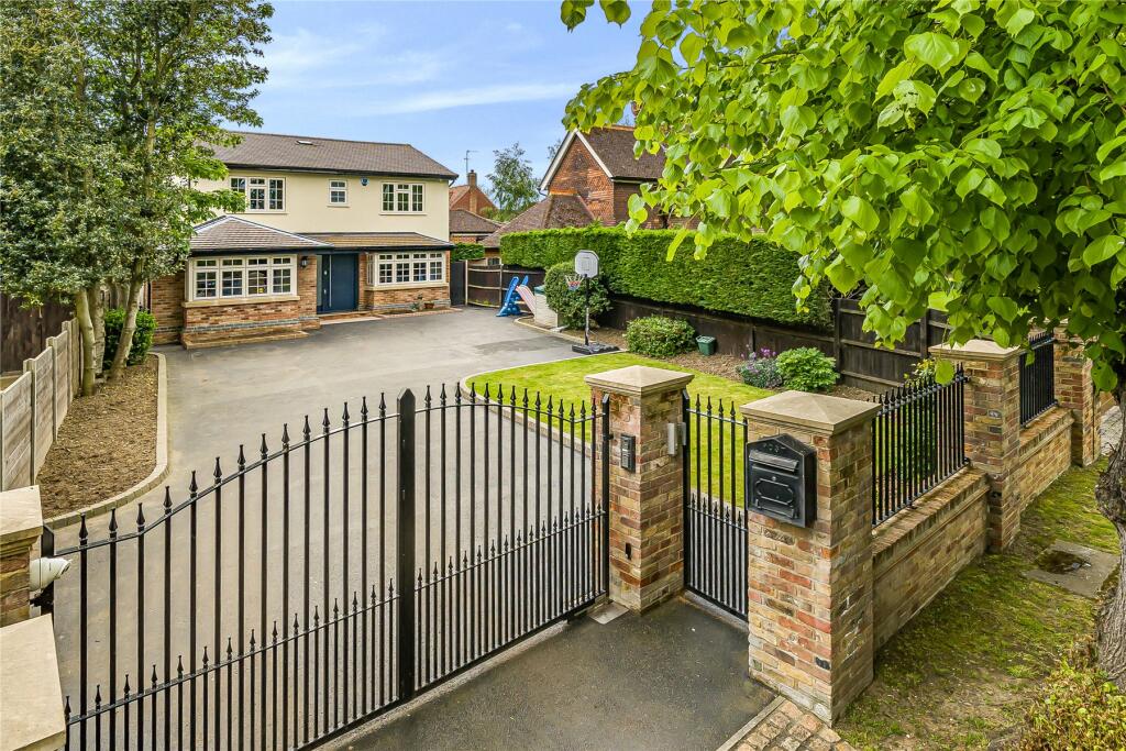 Additional image 31 of Mead Road, Chislehurst