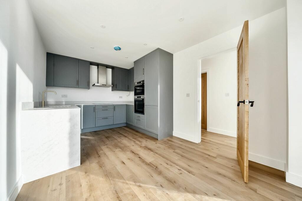 Additional image 15 of 2 Somerset Court, Brinsea, Congresbury