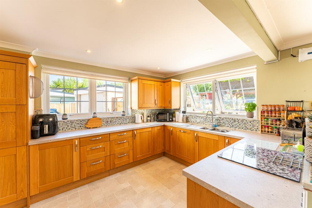 Additional image 10 of Leighton Crescent, Bleadon Hill, Weston-super-Mare