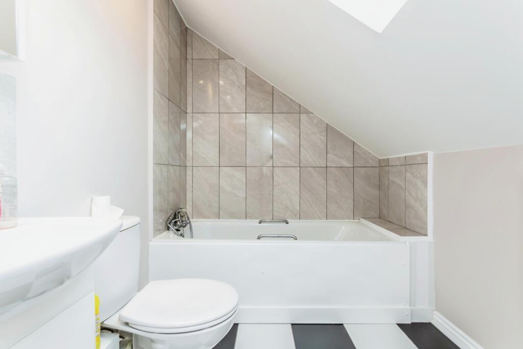 Additional image 18 of Leaves Green Road, Keston, BR2