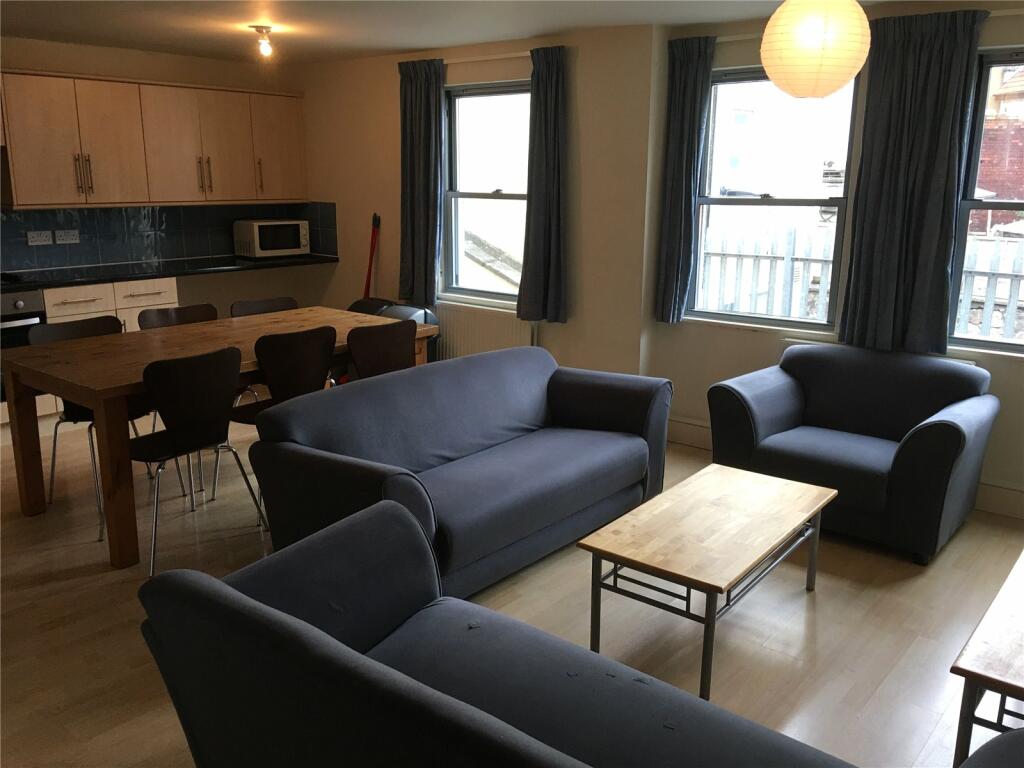 Additional image 13 of Flat B, Cotham Hill Apartments, 3 Hampton Lane (FFF), Cotham, Bristol, BS6