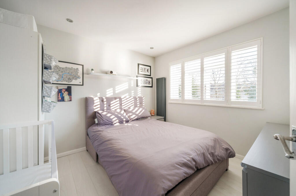 Additional image 5 of Hillview Road, Chislehurst, BR7 6DT
