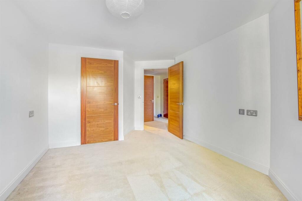 Additional image 8 of Manor Park Road, Chislehurst