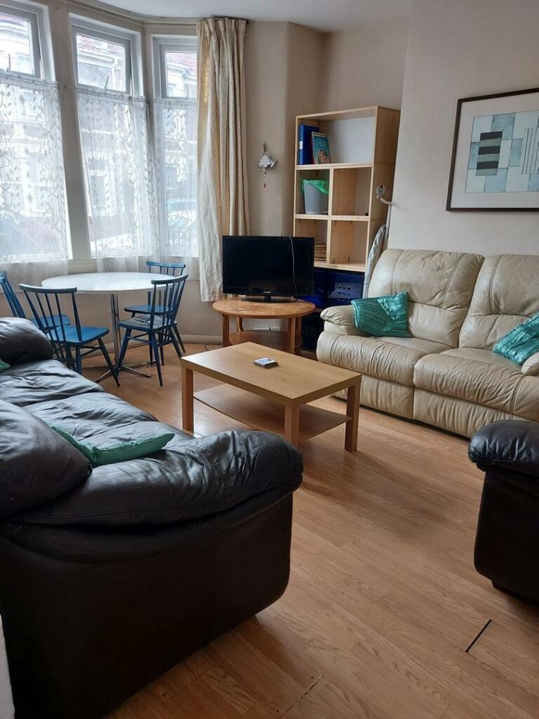 Additional image 3 of Victoria Park, Bristol