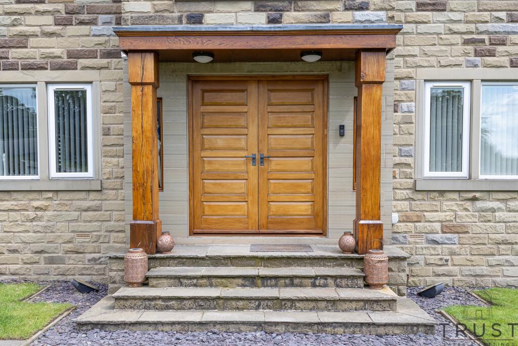 Additional image 66 of Bradford Road, Birkenshaw