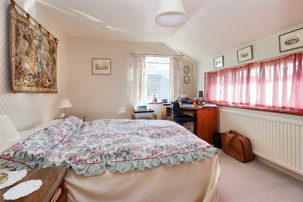 Additional image 11 of Much admired Upper Clevedon location