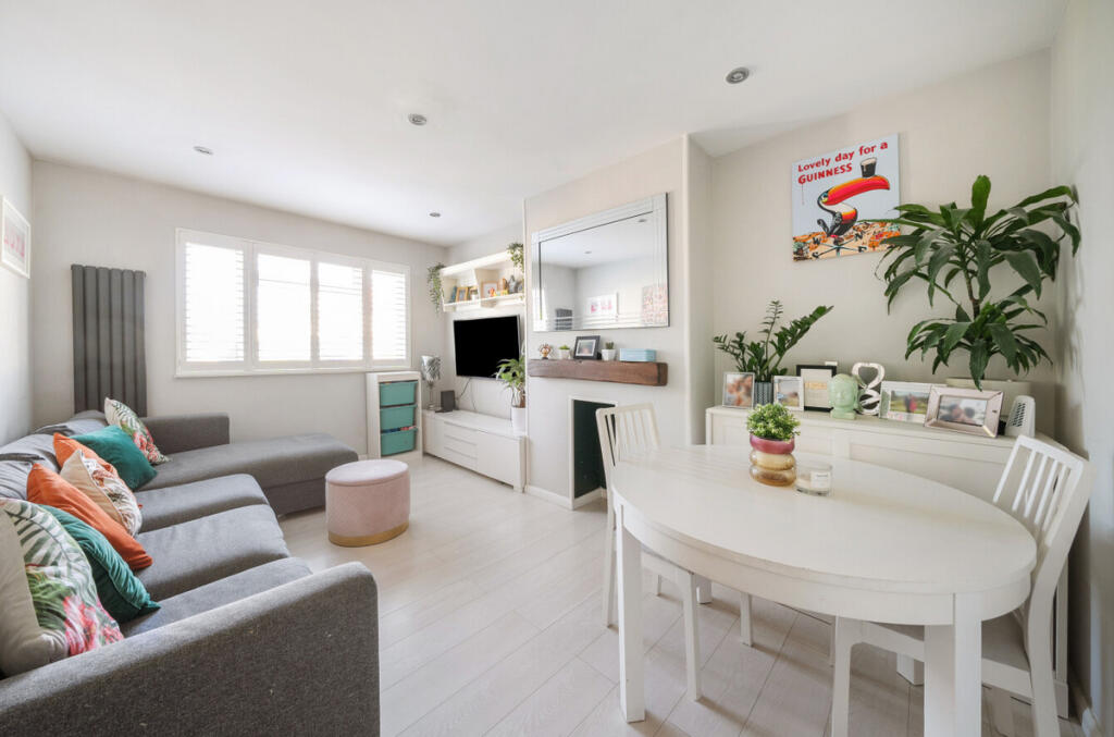 Additional image 7 of Hillview Road, Chislehurst, BR7 6DT