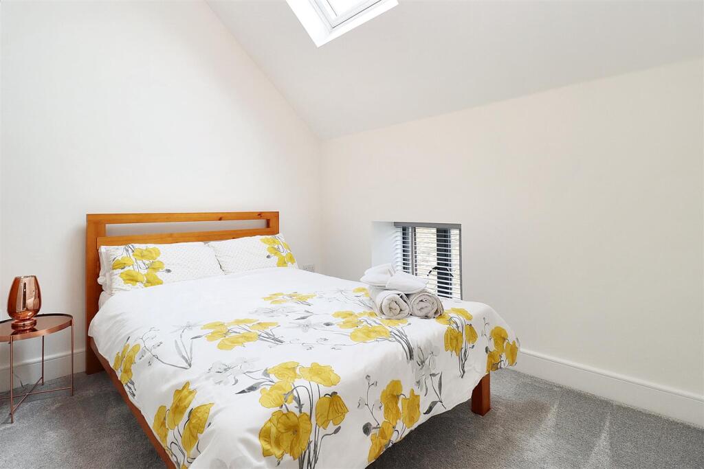 Additional image 11 of Beautifully converted barn in East Clevedon