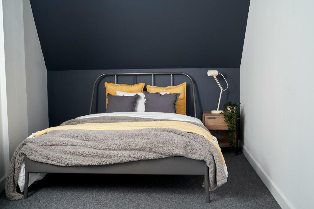 Additional image 10 of 98 Blackswarth Road, Three Crowns, Kings Court, Bristol