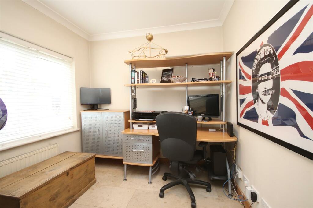 Additional image 10 of Main Road, Hextable, Swanley