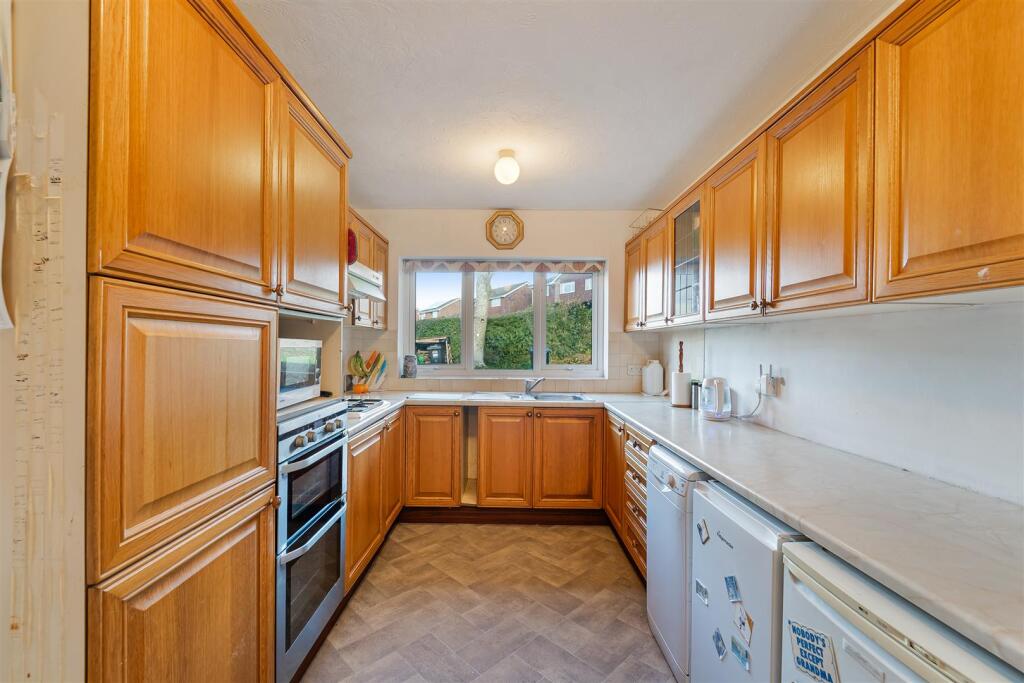 Additional image 7 of Brae Road, Winscombe - SPACIOUS DETACHED BUNGALOW