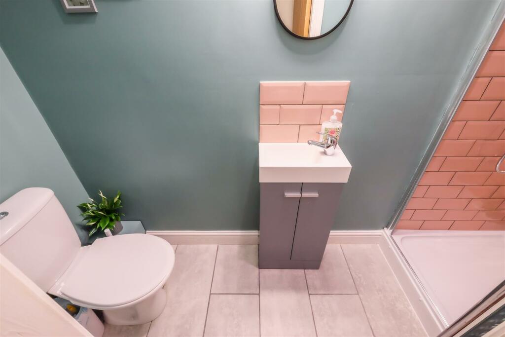 Additional image 17 of Latham Lane, Gomersal, Cleckheaton