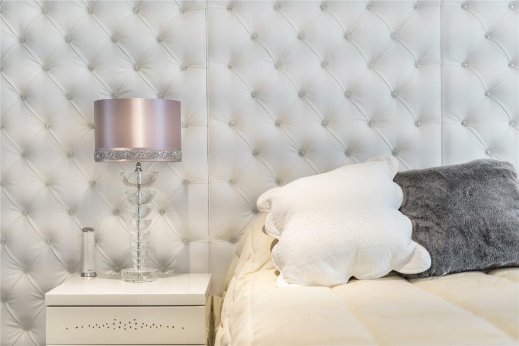 Additional image 36 of Willoughby Lane, Bromley