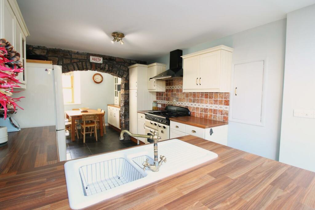 Additional image 30 of Character property in the village of Claverham