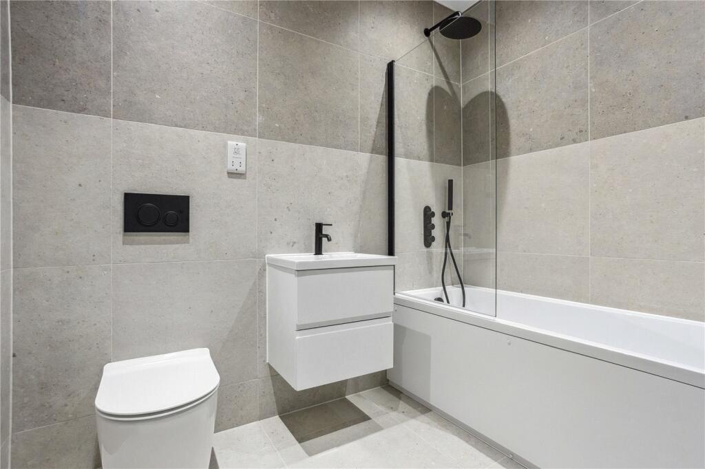 Additional image 6 of House 7, The East Terrace, The Square, Bristol, Somerset, BS2