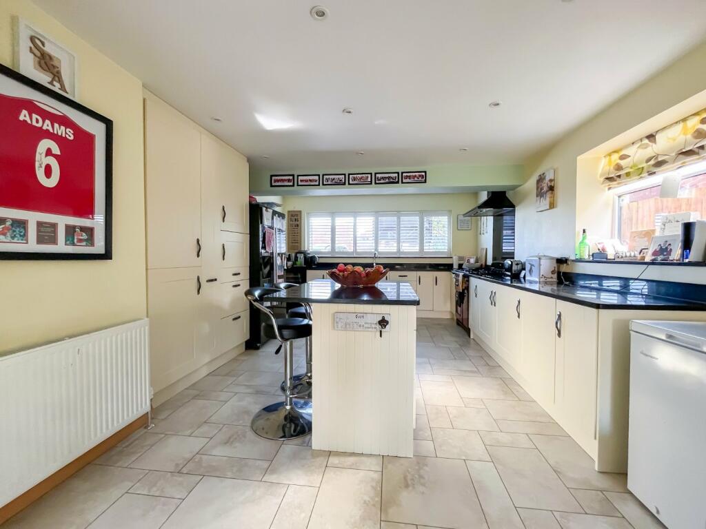 Additional image 3 of Harptree Close, Nailsea, North Somerset, BS48