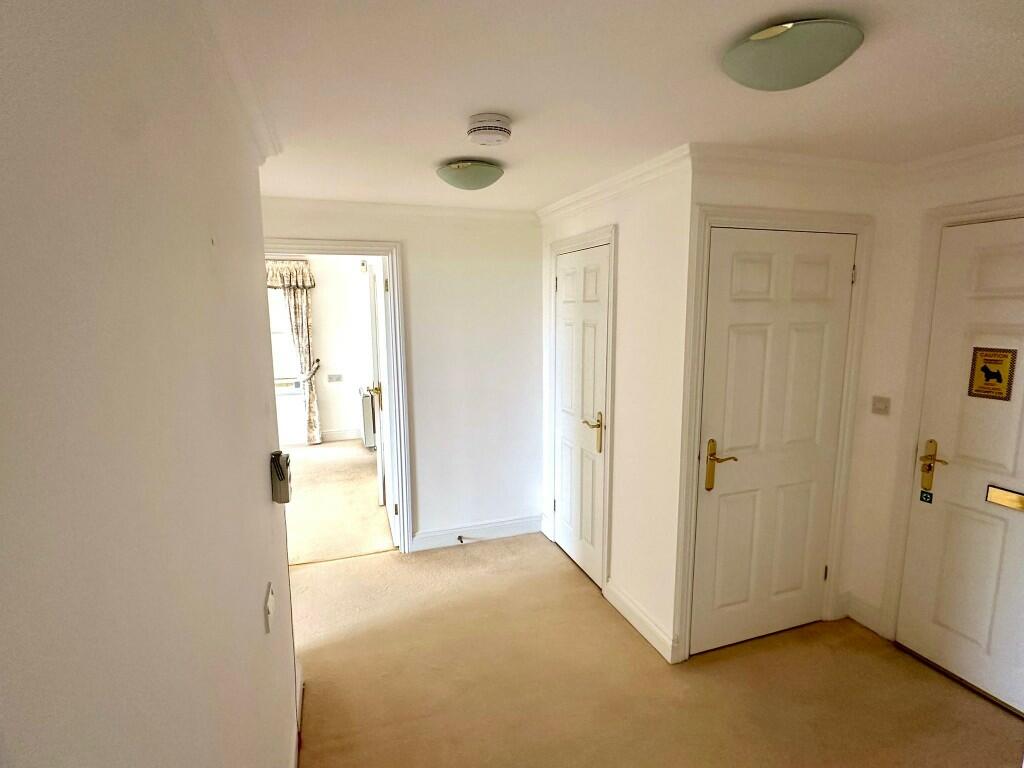 Additional image 11 of 9 Pegasus Court, 58 Beach Road, Weston-Super-Mare, North Somerset, BS23 4AL