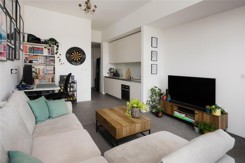 Additional image 15 of Lake Shore Drive, BRISTOL, BS13